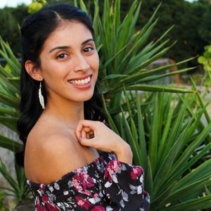 Meet your Posher, Karina